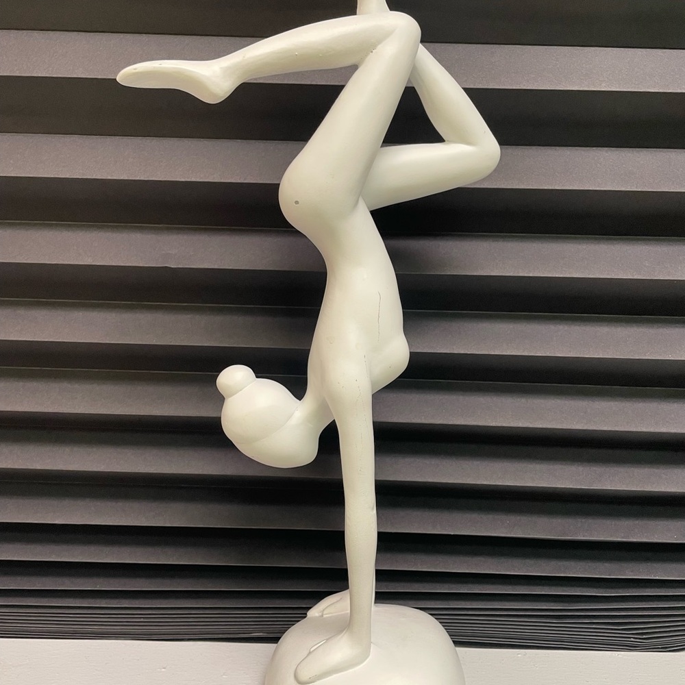 Modern White Abstract Sculpture